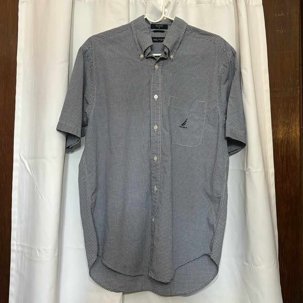 EUC Nautica men’s shirt size medium vintage short sleeve button down